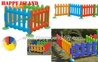 最もよい 幸せな島の運動場は子供の利用できるプラスチック塀 4 色のおもちゃをからかいます 販売