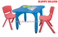 最もよい プラスチックが付いているデイケアの中心の幼稚園の教室の家具の正方形のテーブル 販売